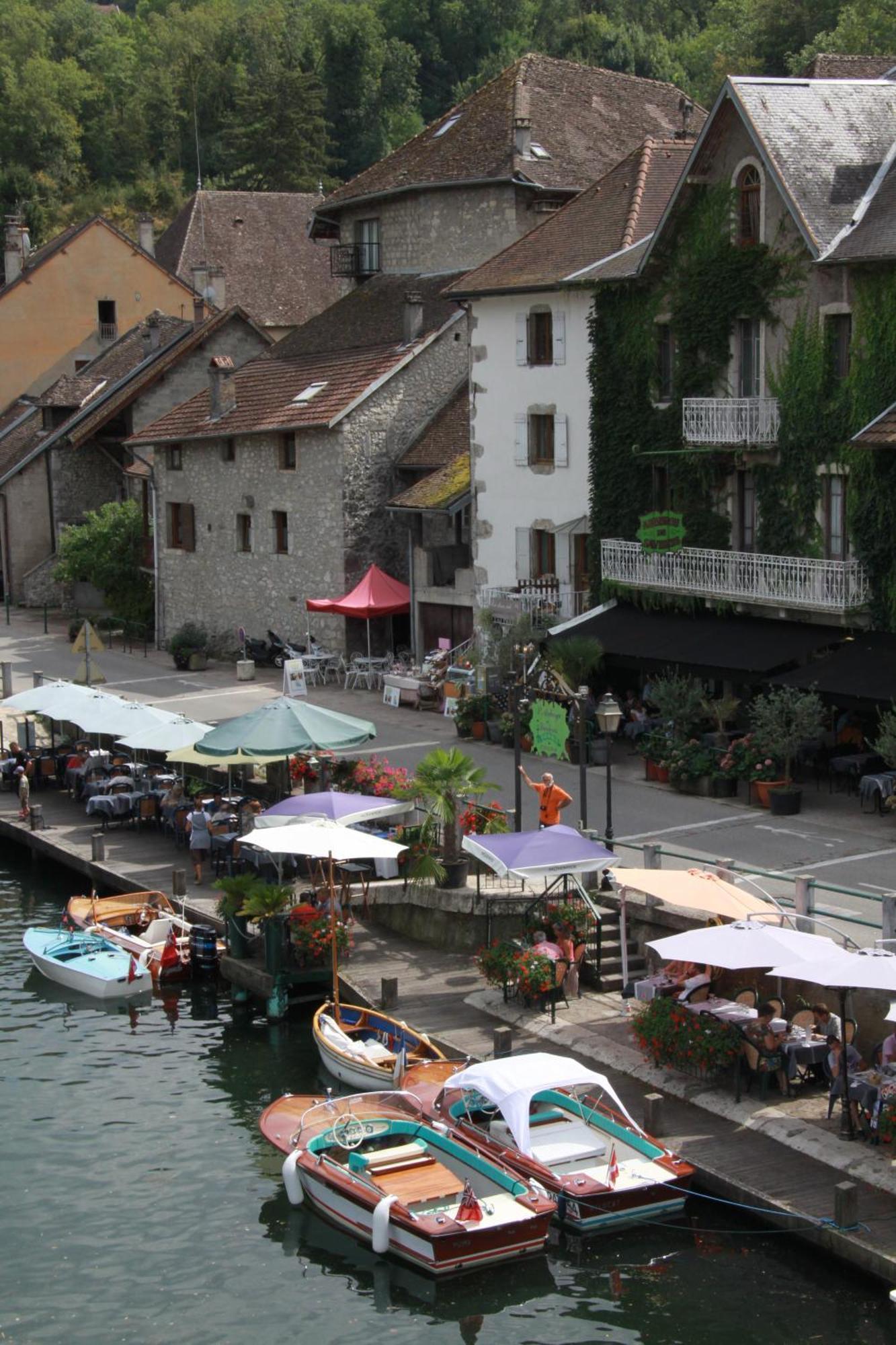 Le Doux Nid Bed & Breakfast Chanaz Exterior photo